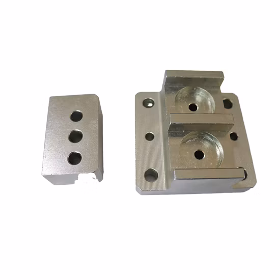 Máquina de torno de fresado de mecanizado de precisión CNC de titanio que da vuelta a piezas de automóvil